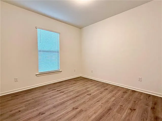 44236 Joe Louis Dr — Photo 14