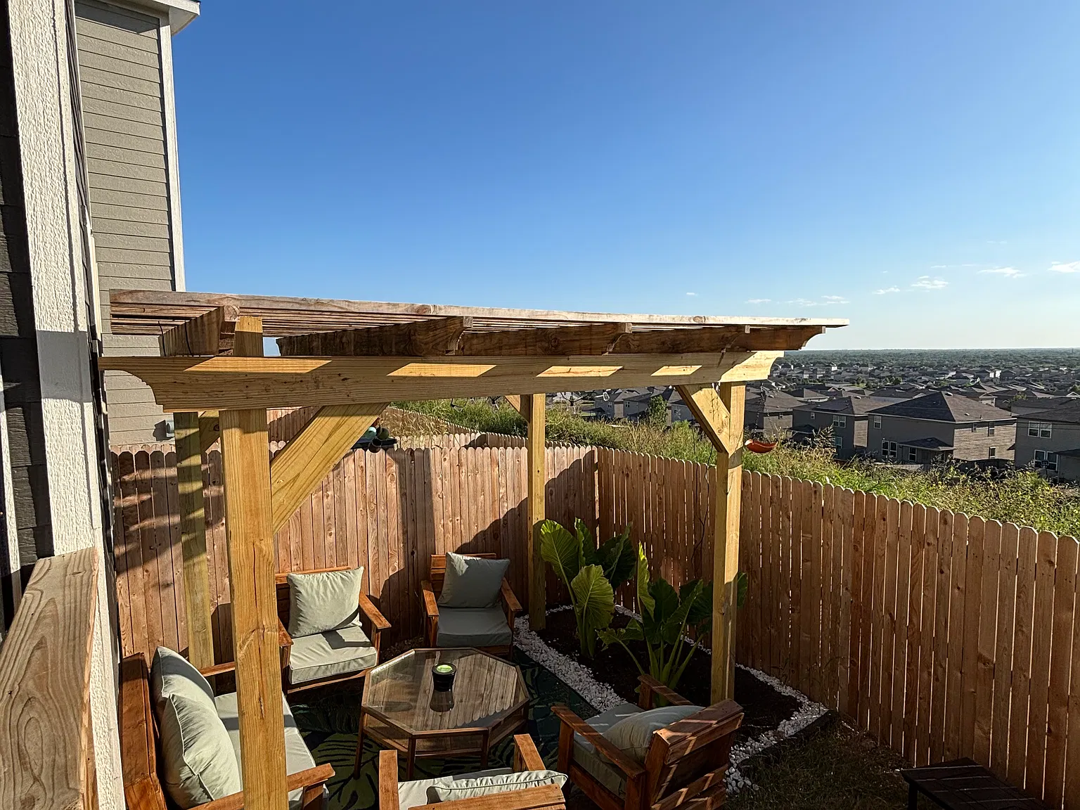 3 bed, 1300 sqft, $2,750 — Photo 2