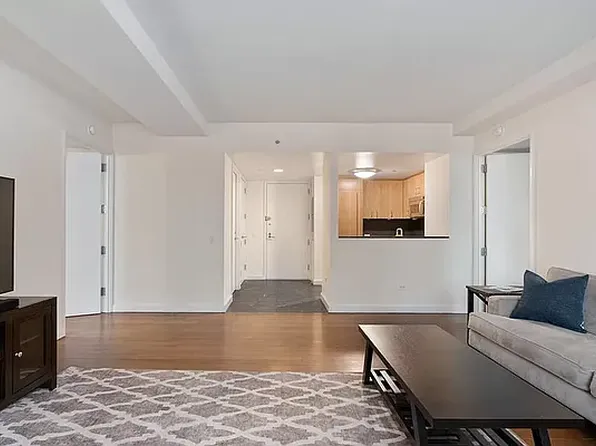 100 West 58th Street 3C image 2 of 9