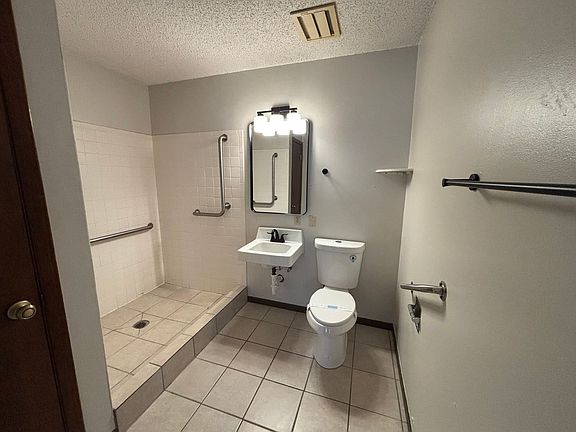 4th image of 2619 W 15th St N APT 203