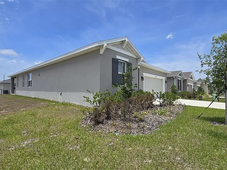 802 Ballantyne Dr — Photo 2