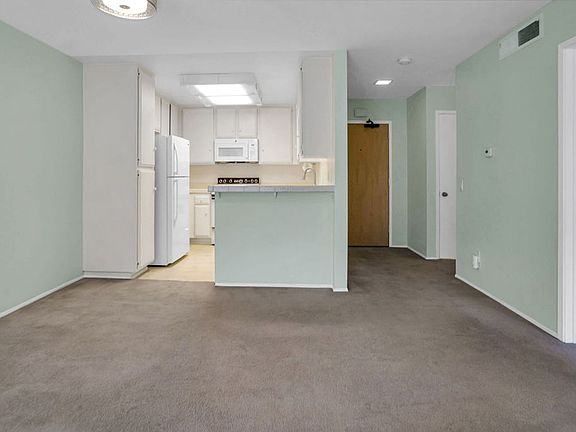 5th image of 10225 Caminito Cuervo Unit 158