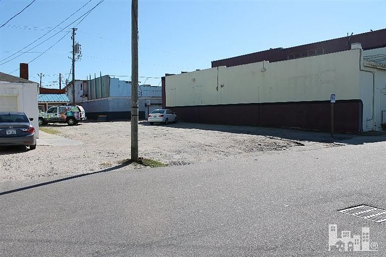 2nd image of 103 N Carolina Avenue