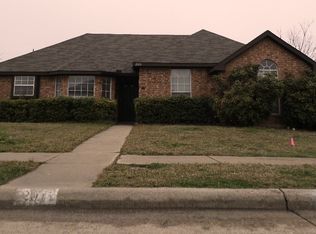 2015 Shoreline Dr, Mesquite, TX 75149