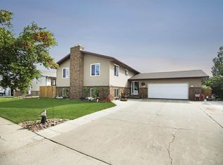 2504 15th Ave W, Williston, ND 58801