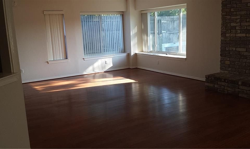 1st image of 2505 Bayberry Ln