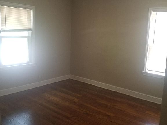 3rd image of 3664 Marion Ave