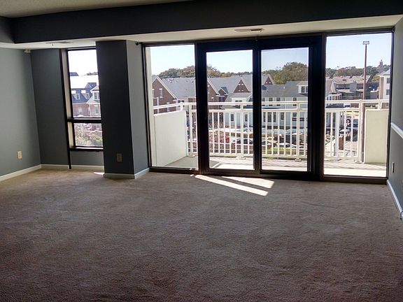 3rd image of 4004 Atlantic Ave APT 408