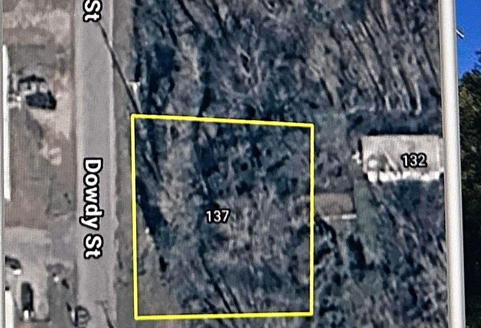 2nd image of 137 Dowdy St