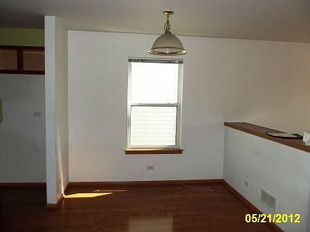 3rd image of 2058 Middlebury Dr