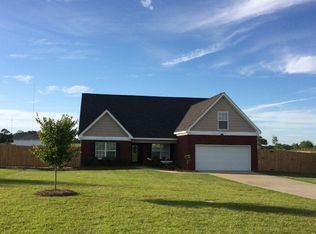 5675 Glen Lawrence Rd, Webb, AL 36376