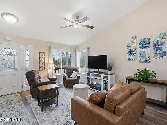 5th image of 7941 W Bassam Cir