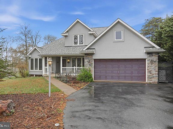 4th image of 463 Wampum Ln