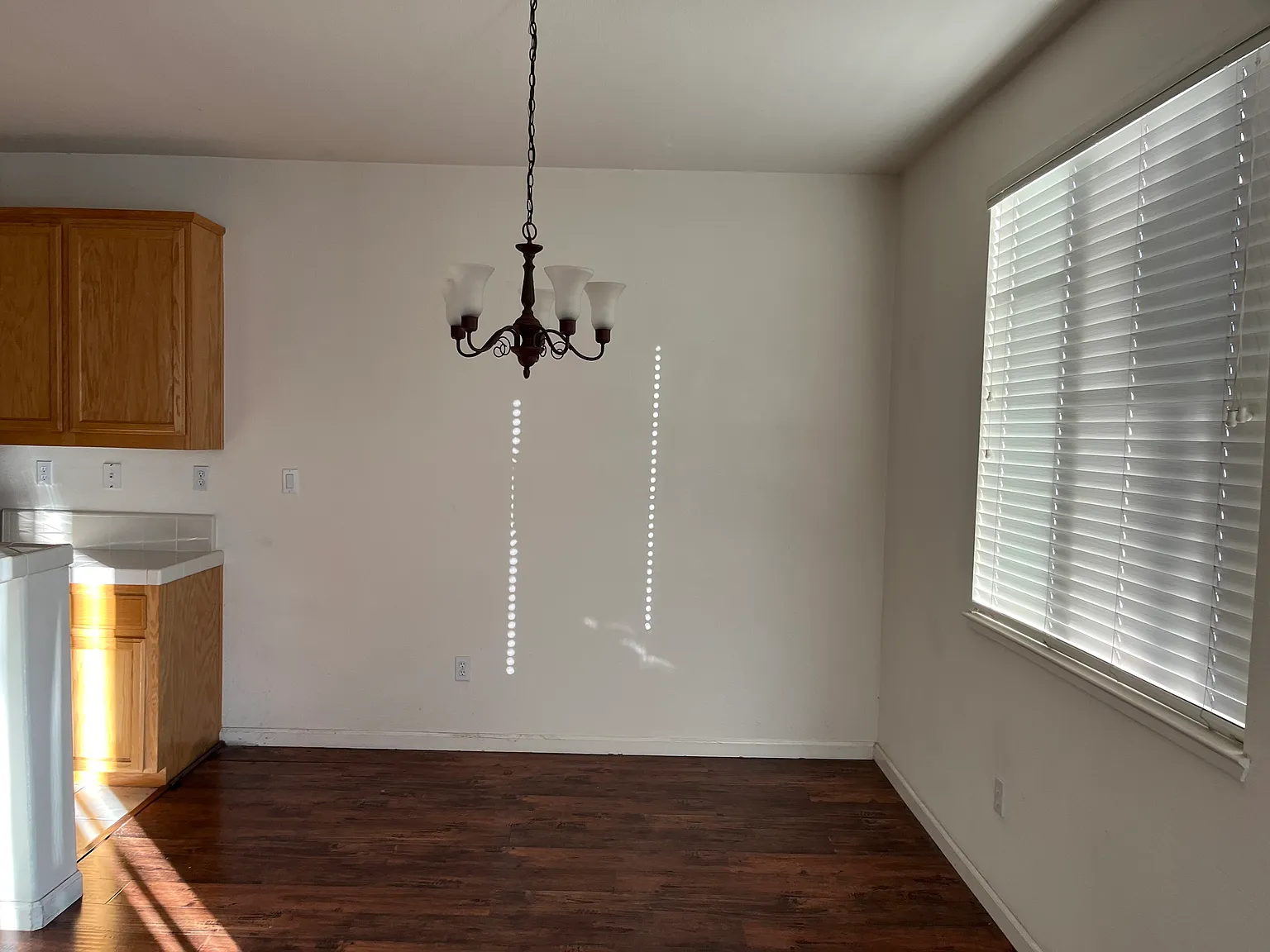 3 bed, 2.5 bath, 1819 sqft, $3,100 — Photo 4
