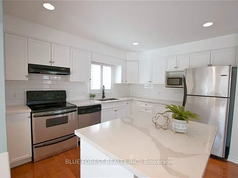 1918 Gough Ave — Photo 13