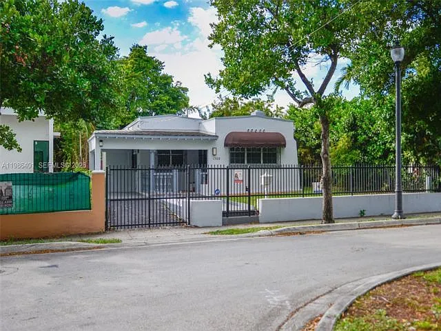1508 SW 13th Ave — Photo 15