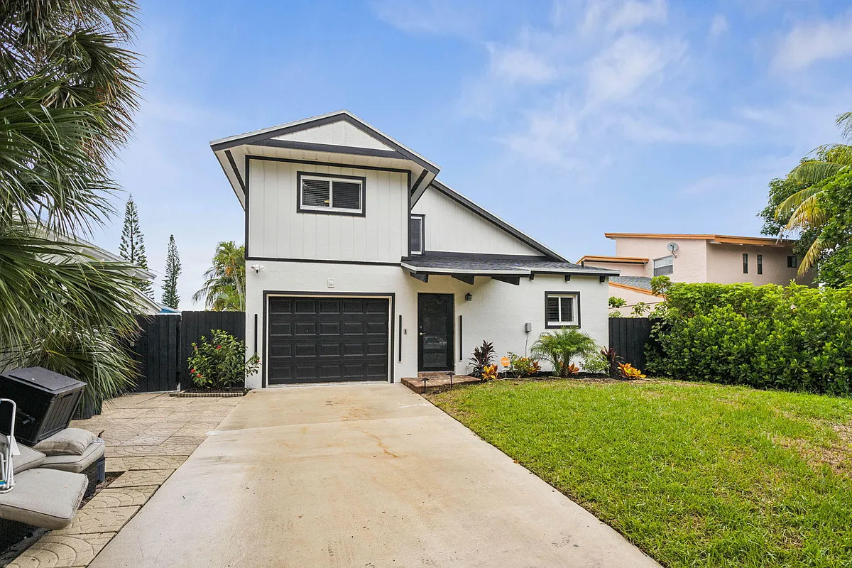 Building Photo - 2541 Southridge Rd