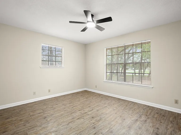 3801 Foust Trl #B — Photo 15