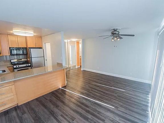 4th image of 321 Oxford Way #78