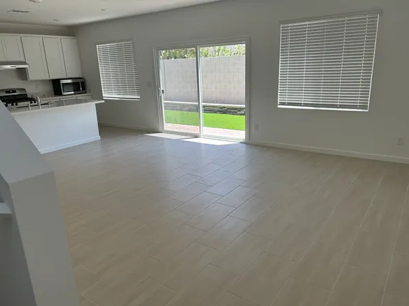 4390 Peressini St, Las Vegas, NV 89147