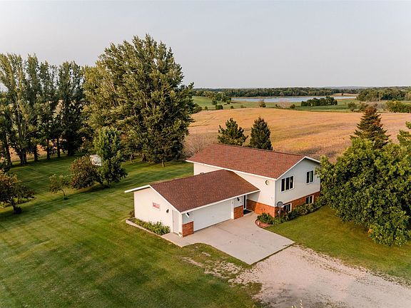 3rd image of 20845 County Highway 4
