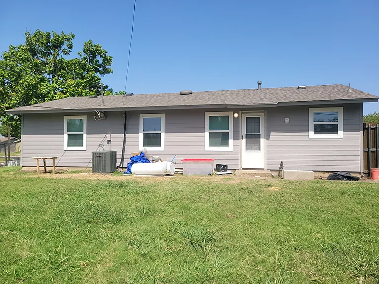 12542 Rialto Dr — Photo 2