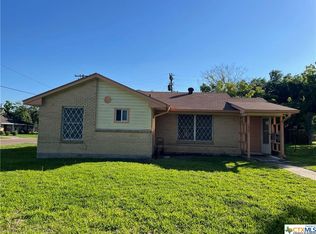 1501 Bonham Dr, Victoria, TX 77901