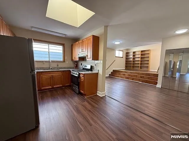 234 Paterson Ave — Photo 1