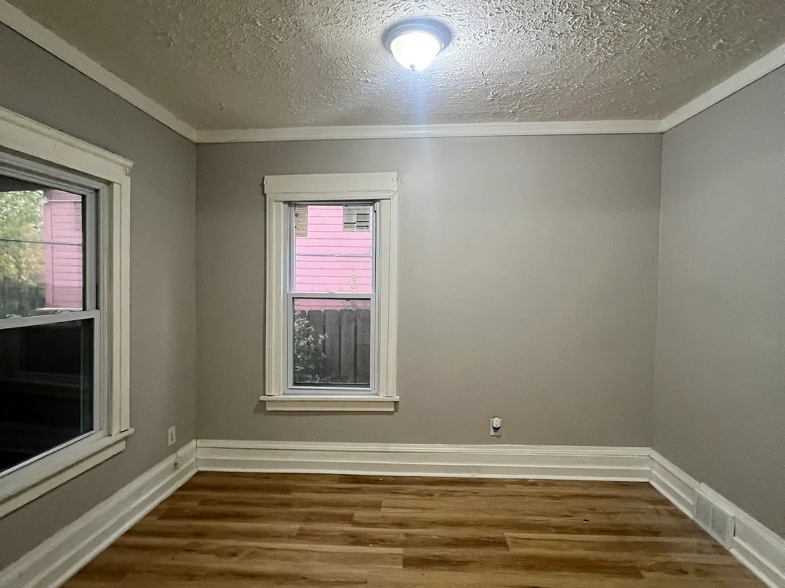 3 bed, 1400 sqft, $1,500 — Photo 3