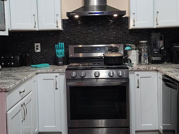 5th image of 2772 Moosewood Dr