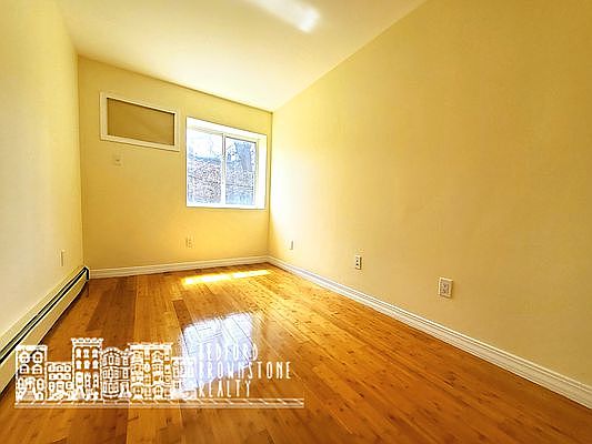 5th image of 240 Macdougal St APT 2