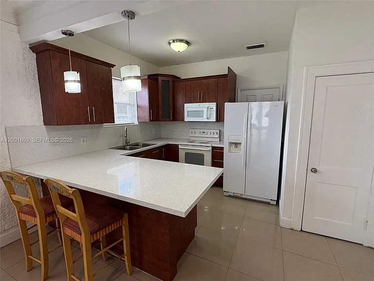 1560 NW 25th Ave — Photo 4