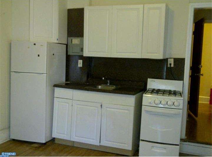 2nd image of 1022 Pine St #202