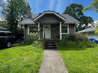 7039 NE Rodney Ct, Portland, OR 97211