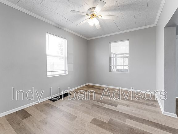 4th image of 3130 Newton Ave