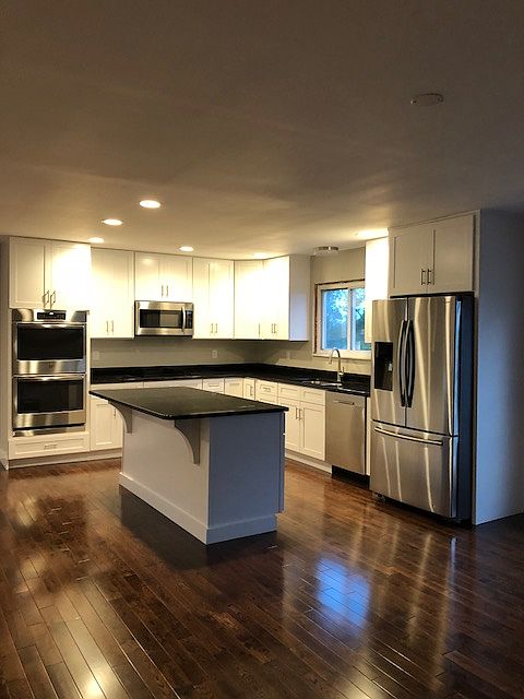 2nd image of 614 Highview Dr