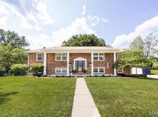 1700 Saint Andrews Dr, O'Fallon, IL 62269