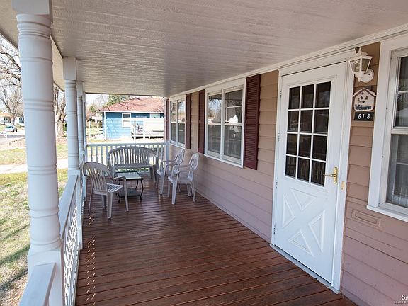 2nd image of 618 Garden Ave