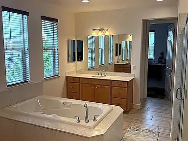 10005 Atrio Cir — Photo 4