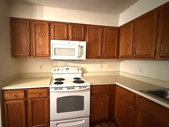 4th image of 20317 Beaconfield Ter APT 02