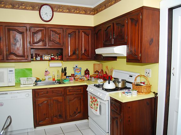 4th image of 102 Whittingham Pl