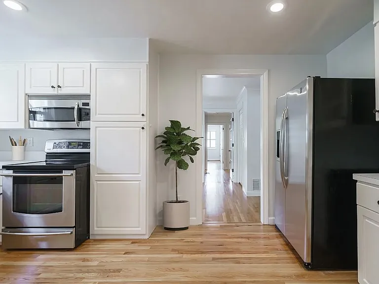 340 Allison Dr NE — Photo 6