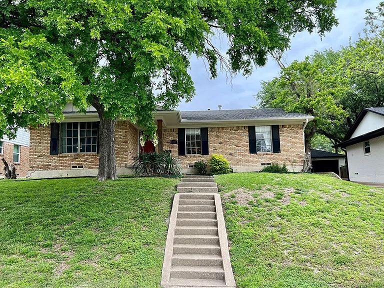 8925 Stanwood Dr — Photo 17