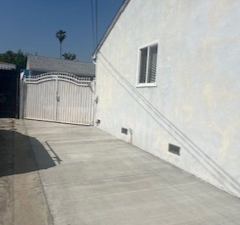 1st image of 8611 Rio Dell St