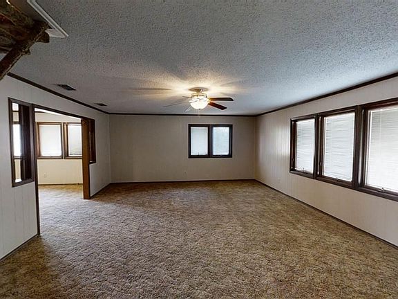 3rd image of 1600 S Avenue E