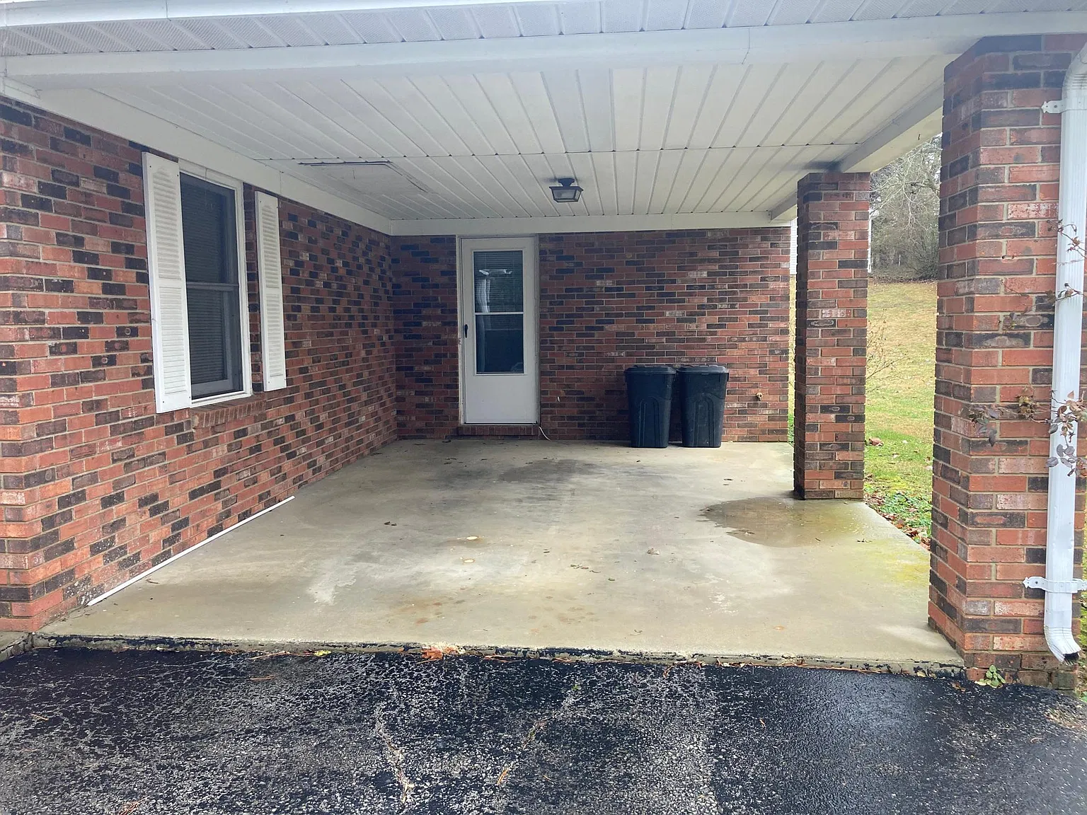 3 bed, 1430 sqft, $1,600 — Photo 2