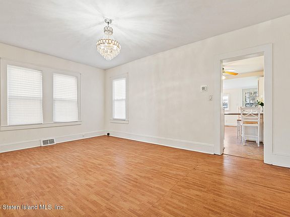 4th image of 50 Sharpe Ave