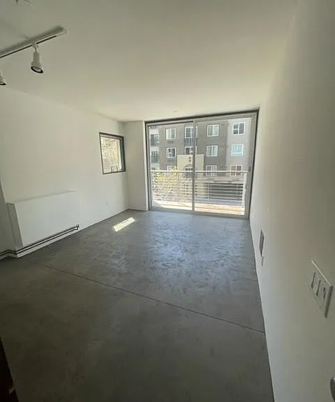 1941 Columbia — Photo 19