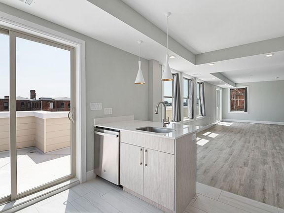 3rd image of 1633 N 2nd St #Penthouse 606