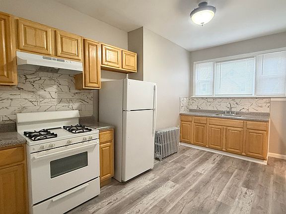 4th image of 294 Virginia Ave Floor 1